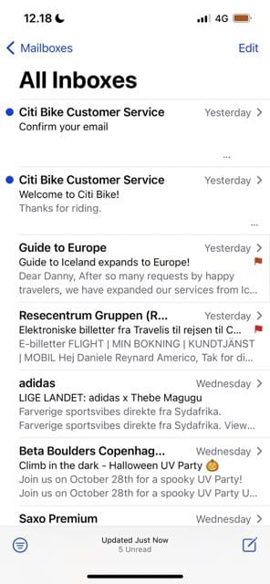 Ekrānuzņēmums ar pasta iesūtni operētājsistēmai iOS ar atzīmētu e-pastu