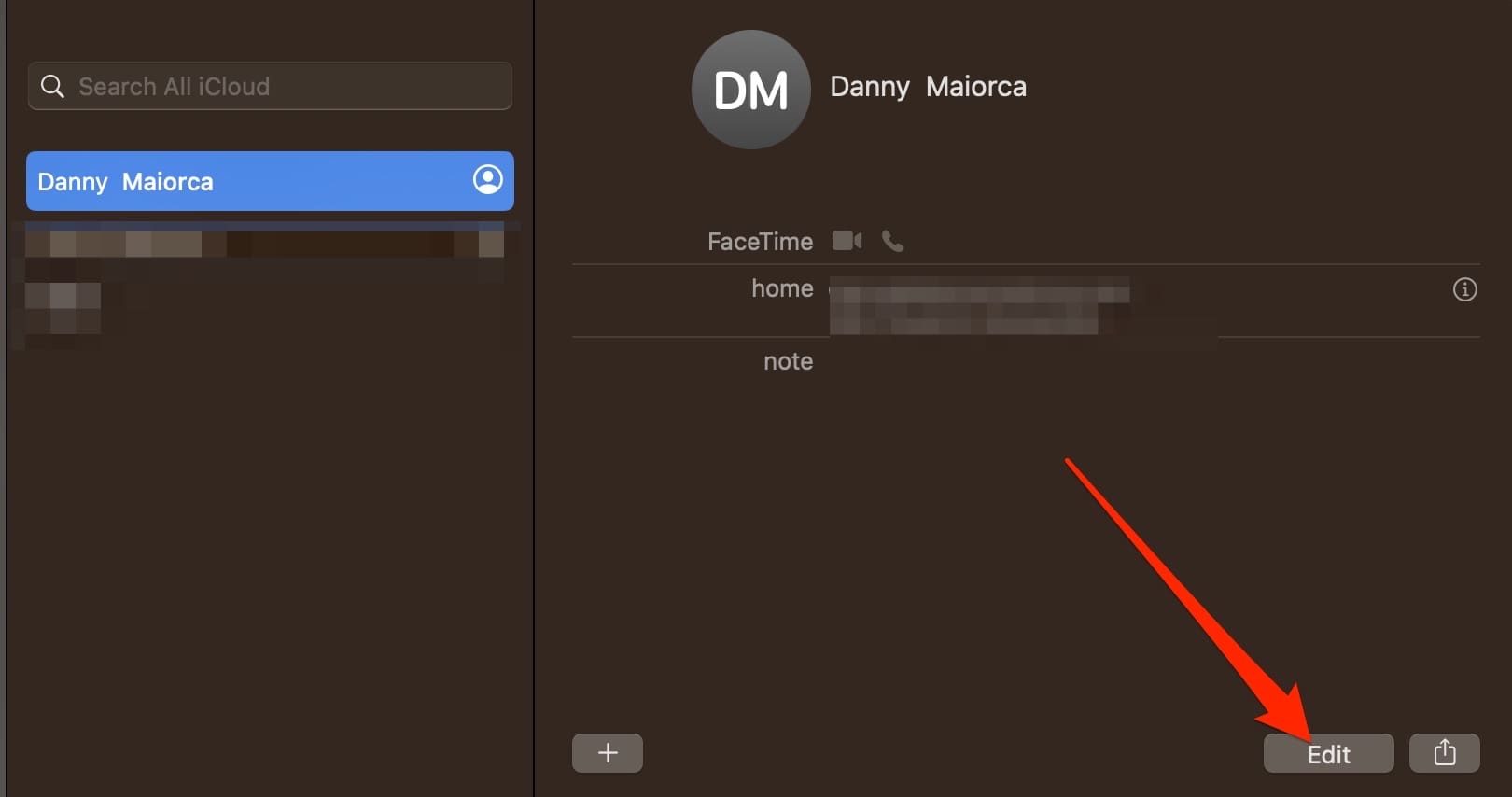 Skærmbillede, der viser, hvordan man redigerer et kontaktkort i macOS