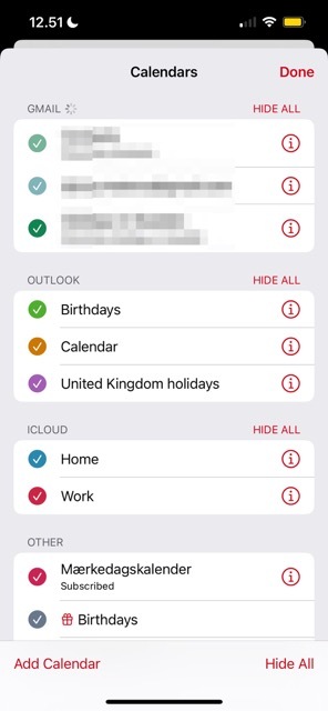 Snímek obrazovky Upravit viditelné kalendáře iOS