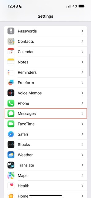 iOS の [設定] の [メッセージ] タブを示すスクリーンショット