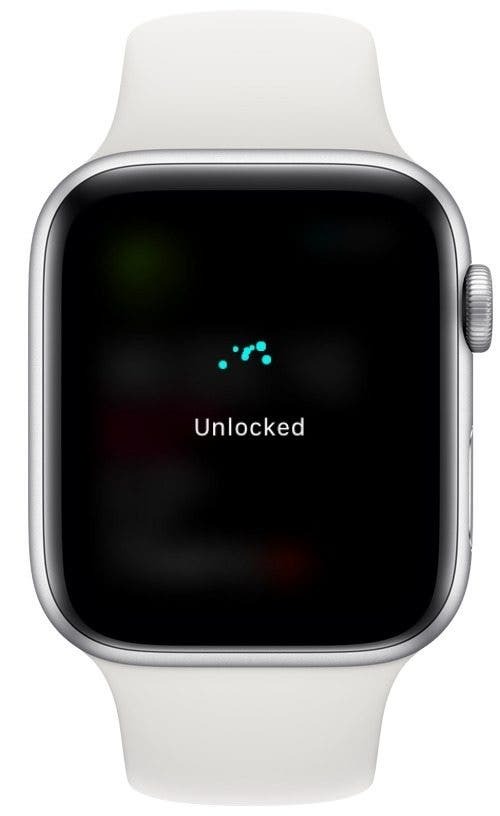 Apple Watch разблокированы