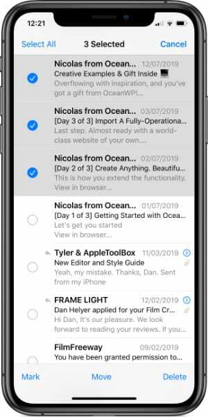 Mai multe mesaje selectate în aplicația Mail