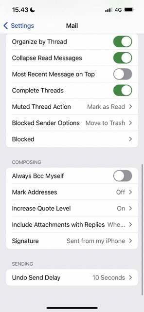 Снимок экрана, показывающий, как получить доступ к настройкам почты в iOS