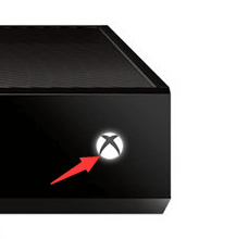 Hold Xbox-knappen i 10 sekunder for å slå av konsollen
