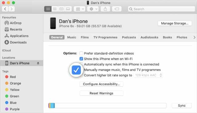 Možnost ruční správy hudby v nastavení Finder iPhone