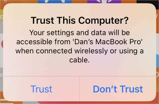 Perspėjimas „Pasitikėti šiuo kompiuteriu“ iš „iPhone“.