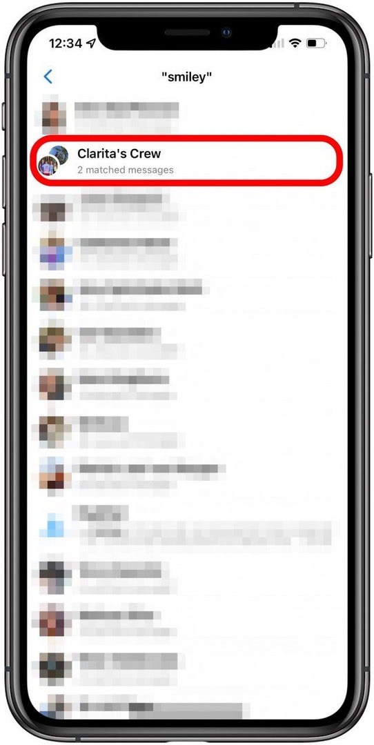 Facebook Messenger zobrazí seznam konverzací se shodným hledaným výrazem a kolikrát byl zmíněn.