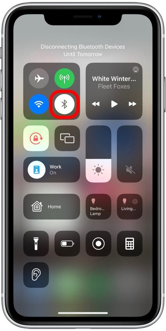 Dodirnite ikonu Bluetooth tako da postane siva kako biste isključili svoju Bluetooth vezu.
