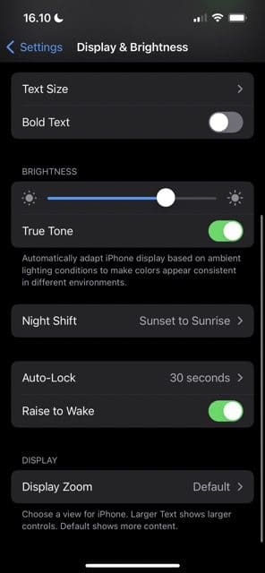 لقطة شاشة تعرض علامة التبويب Auto-Lock في iOS