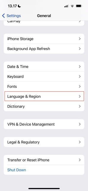 Válassza a Nyelv és régió lehetőséget iOS rendszeren