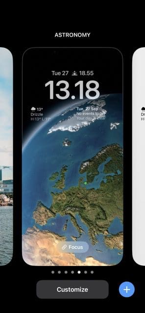 Снимок экрана, показывающий другой экран блокировки в iOS 16