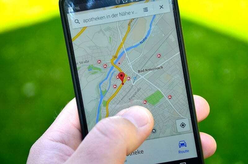 Android उपयोगकर्ताओं के साथ iPhone से स्थान साझा करें