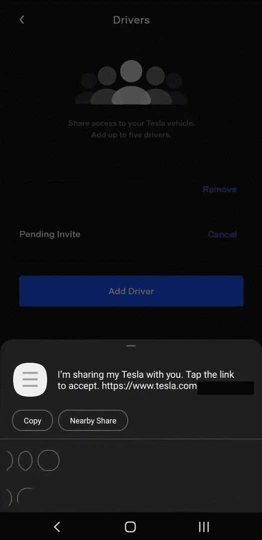 Come aggiungere un conducente all'app Tesla Invia il link di invito tramite testo