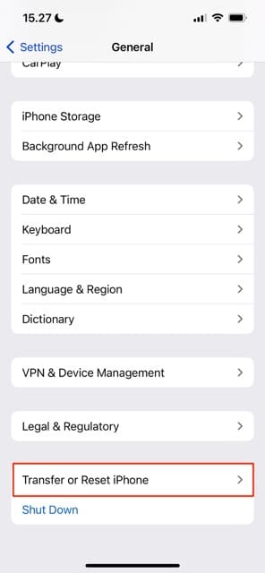 Screenshot che mostra come trasferire o ripristinare le impostazioni di iOS