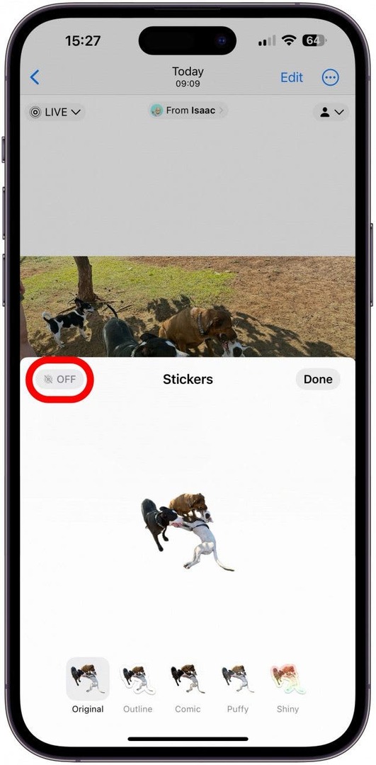 משמאל למילה Stickers, אתה אמור לראות את סמל התמונות החיות ואת המילה OFF. הקש על זה.