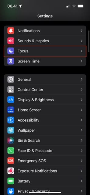 Skjermbilde som viser hvordan du finner Focus i iOS