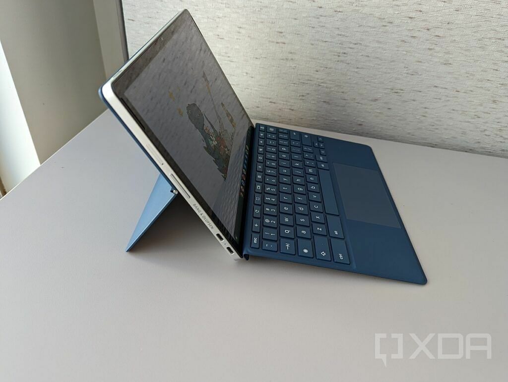 HP X2 11 サイドショット