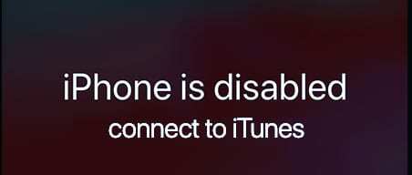 iPhone पर ऑन-स्क्रीन संदेश iTunes से कनेक्ट करें, iPhone अक्षम है