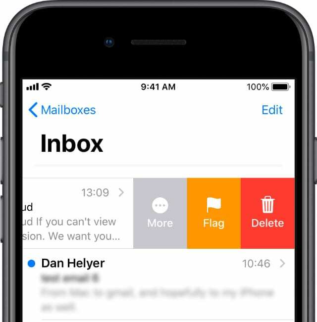 Correo en iPhone deslizando para eliminar un mensaje