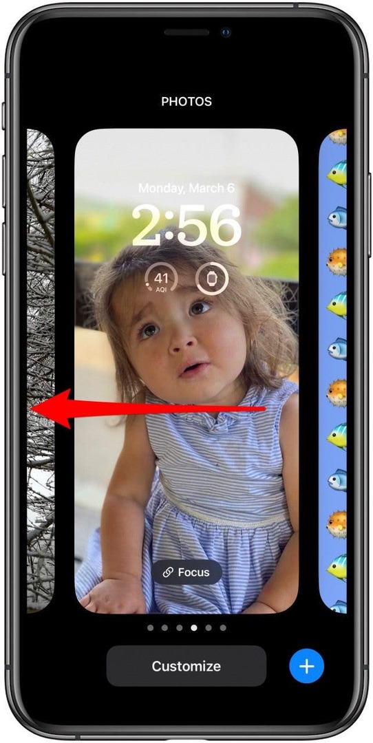 החלק לצילום המסך שברצונך למחוק כיצד למחוק טפט iOS 16