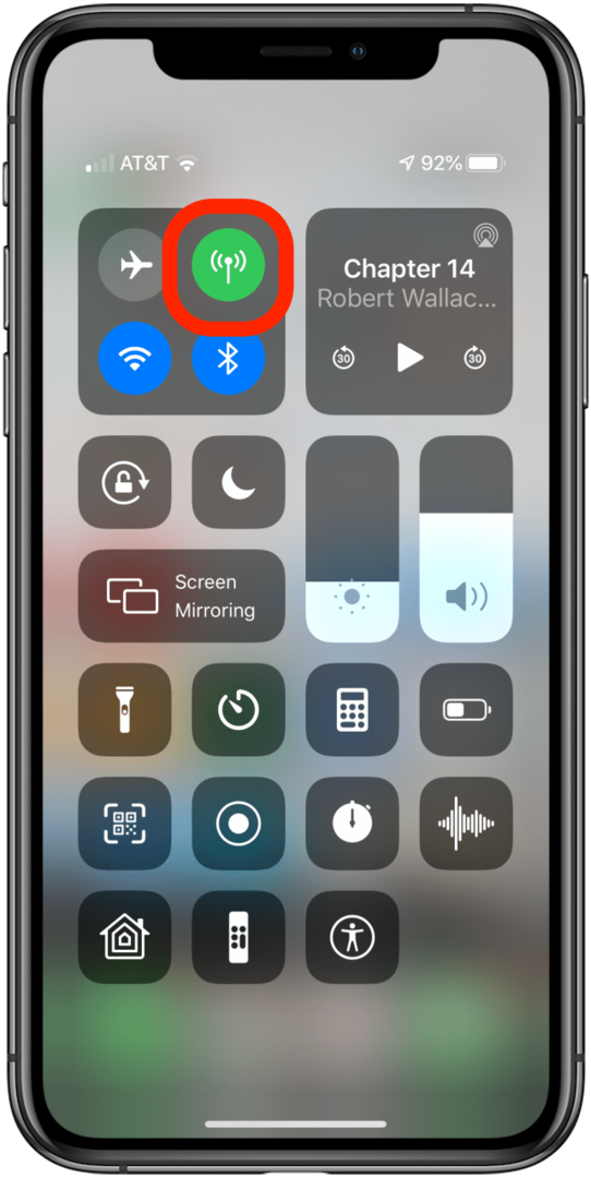 Vyříznutí AirPods: Ovládací centrum iPhone se zvýrazněnou ikonou bezdrátového připojení