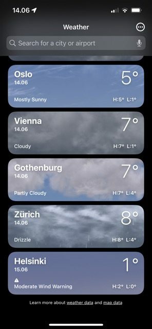 Snímek obrazovky zobrazující město v aplikaci Počasí