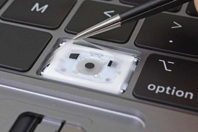 تدقيق دخول MacBook Pro