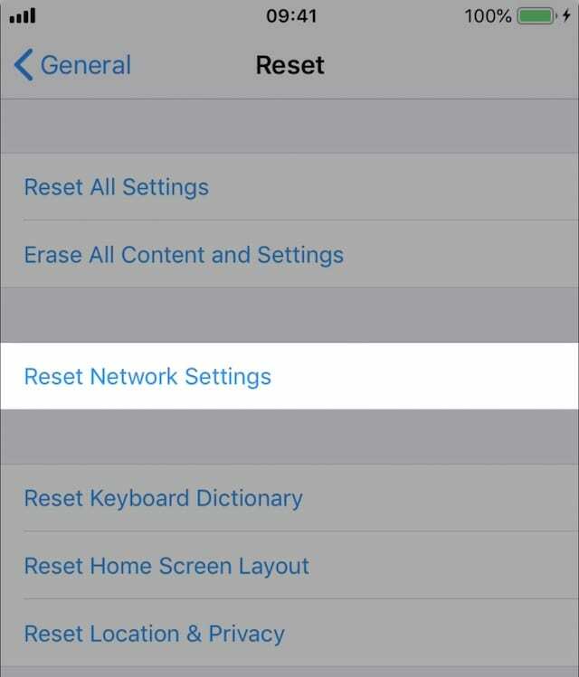 Option de réinitialisation des paramètres réseau dans iOS.