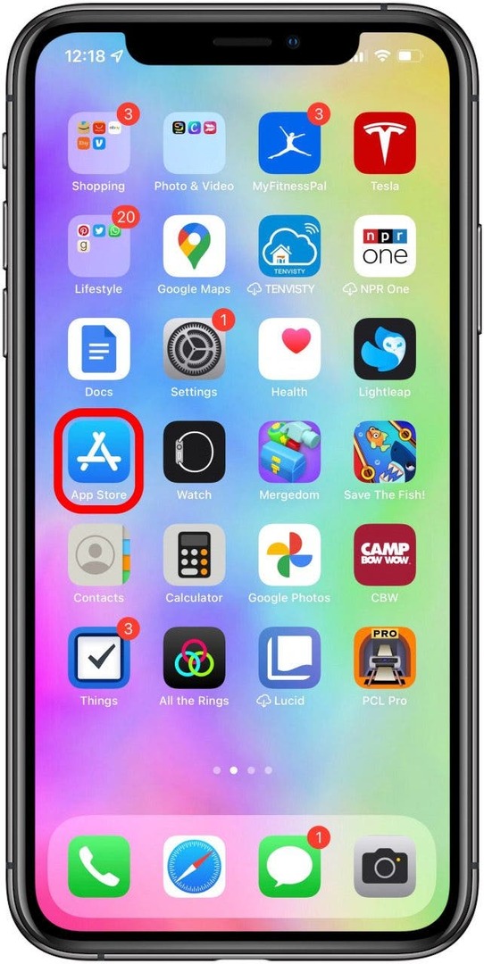 Abra a App Store no seu telefone.