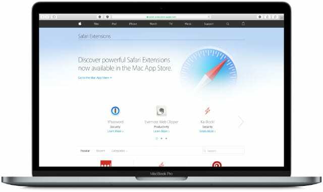 MacBook Pro op de webpagina met Safari-extensies.