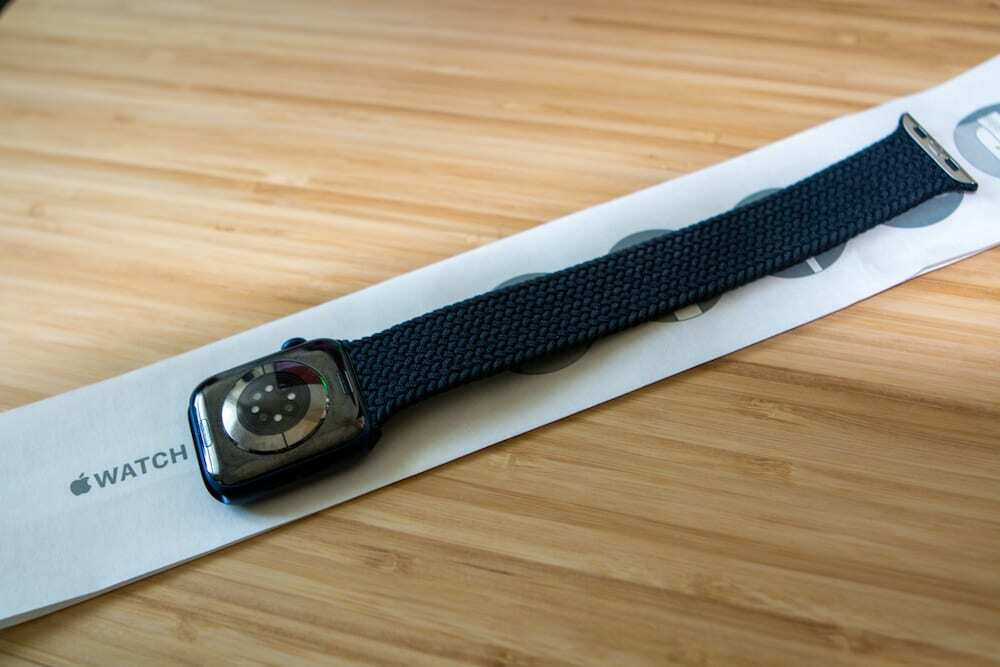 Slik finner du størrelsen din med Apple Watch Braided Solo Loop-bånd 1