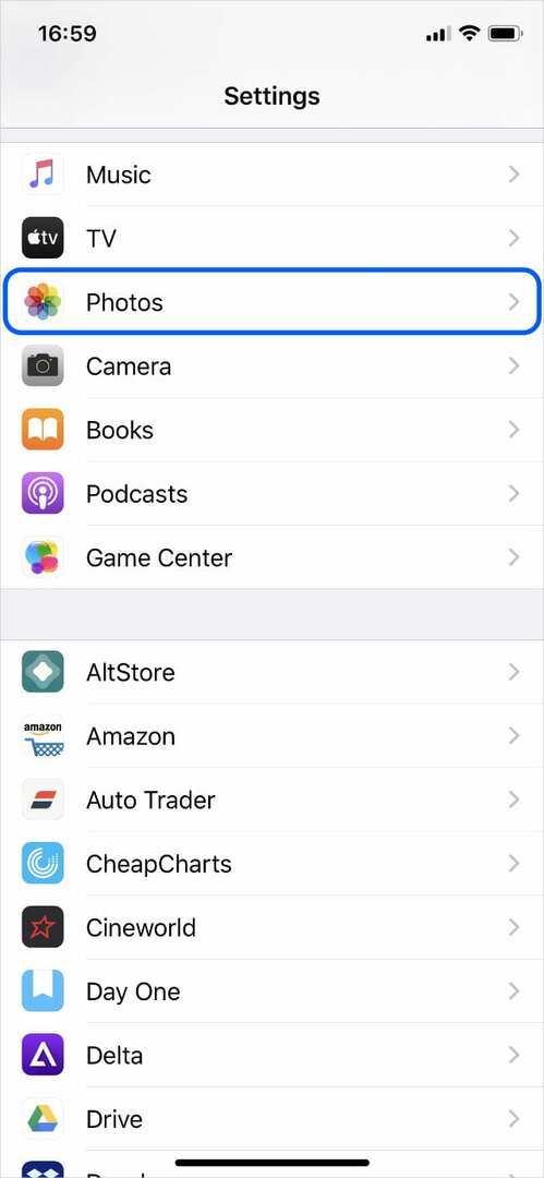 Fotoğraflar seçeneği vurgulanmış olarak iPhone Ayarları