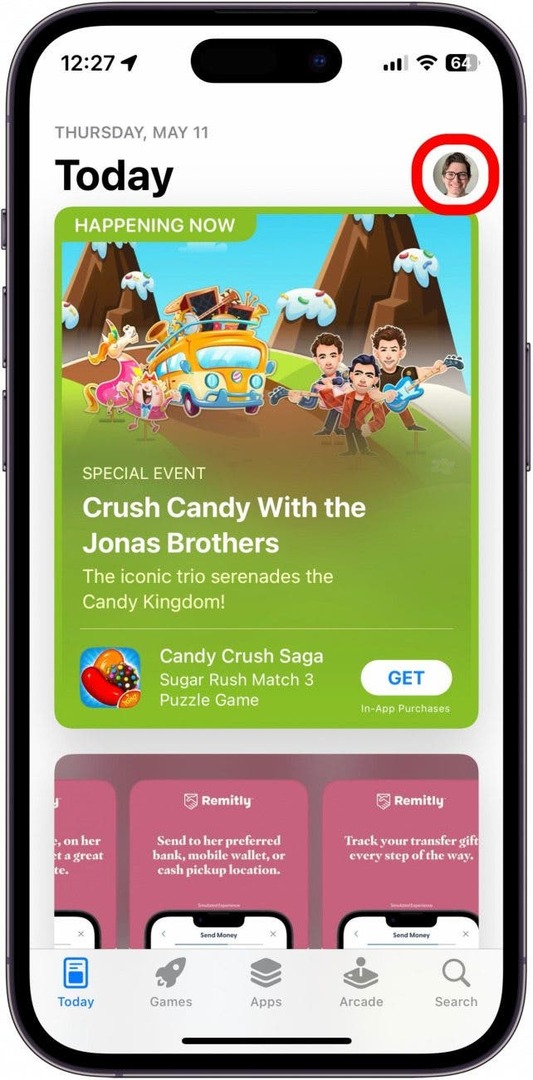Відкрийте App Store і торкніться фотографії профілю у верхньому правому куті.