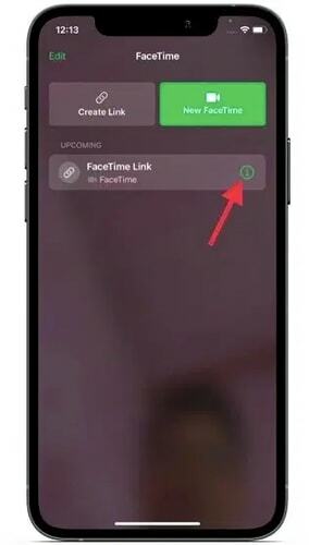 FaceTime 앱에서 'i' 아이콘을 탭합니다.