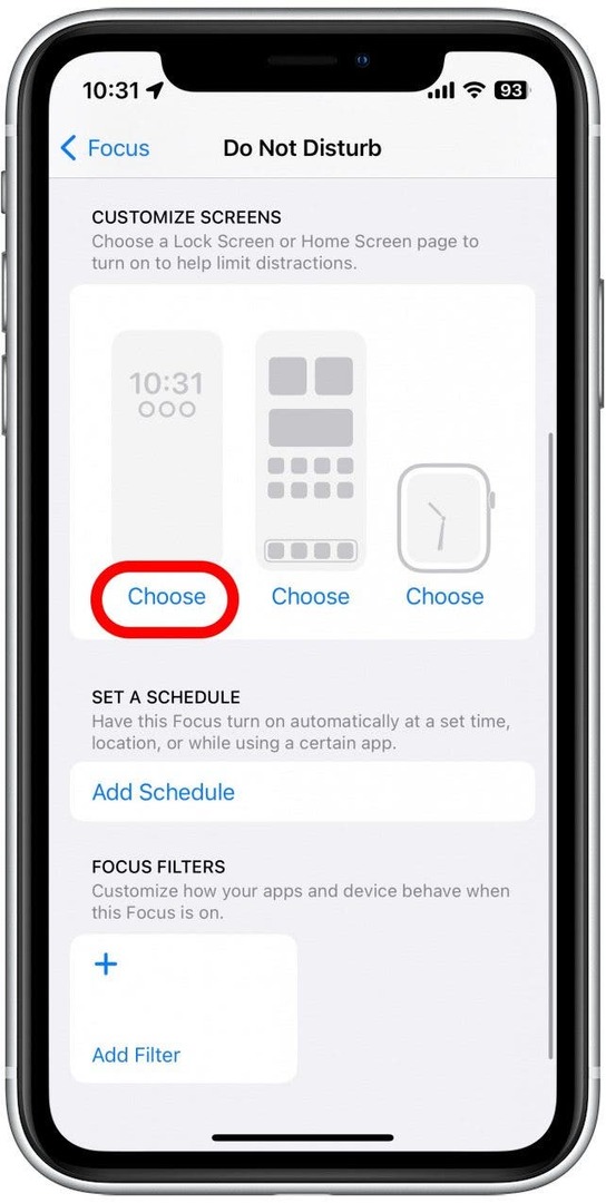 Tryck på Välj under varje skärm för att välja en låsskärm, en hemskärm och (om du har en ansluten) en Apple Watch Face som visas när fokus är aktivt.