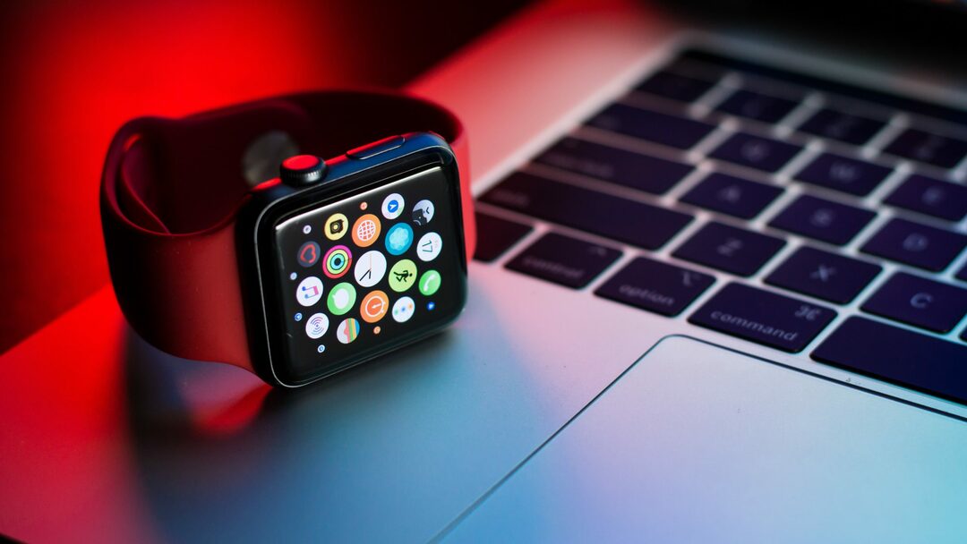Nastavit tapetu na Apple Watch Přizpůsobit ciferník