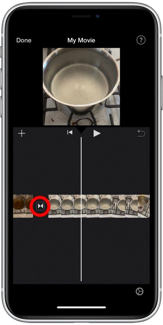 Превуците прстом да бисте се померали кроз комбиновани видео и додирните икону прелаза између клипова.