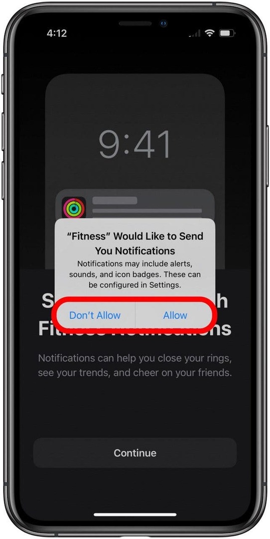 Фитнес-приложение с появившимся окном запроса уведомления и отмеченными кнопками «Не разрешать» и «Разрешить».