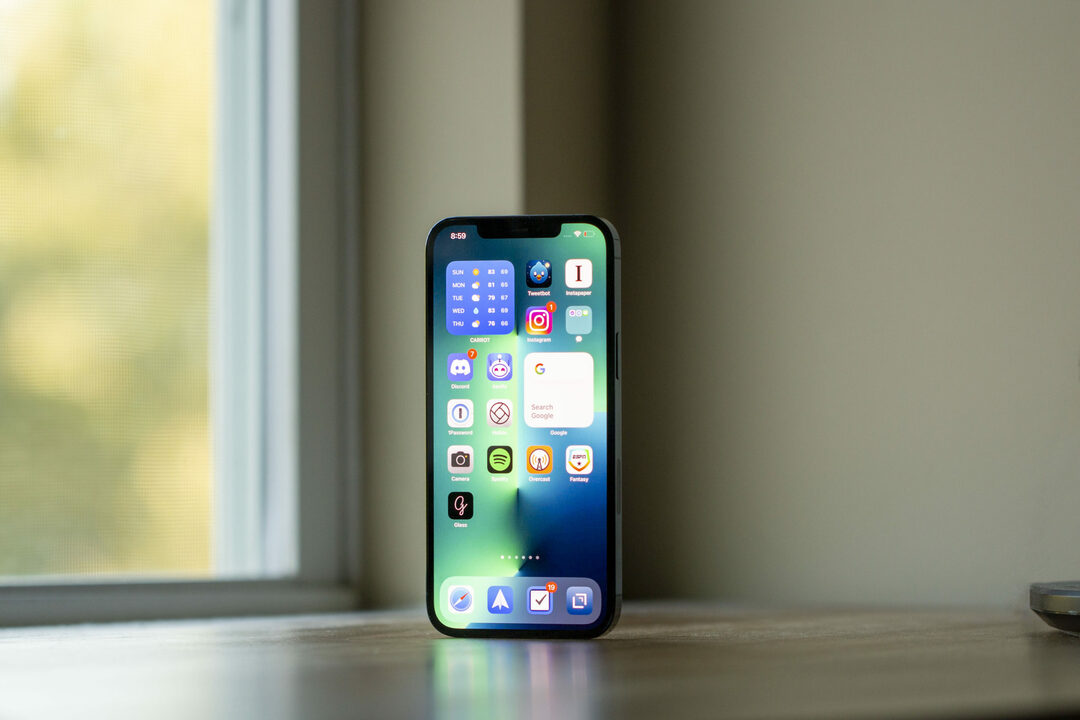 Recenze iPhone 12 Pro Max o rok později 6