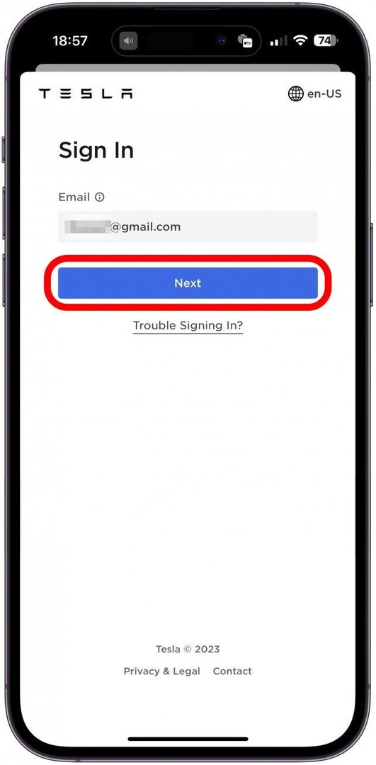 Εισαγάγετε το email στον λογαριασμό σας Tesla, πατήστε Επόμενο.