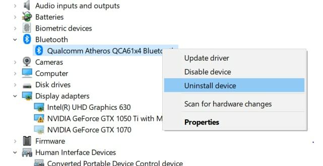 Vyberte možnosť Odinštalovať zariadenie pre adaptér Bluetooth