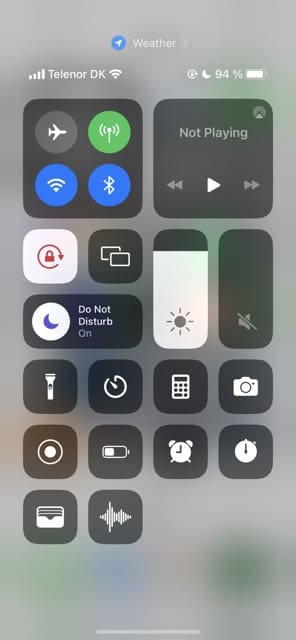 Skærmbillede, der viser kontrolcenteret på iOS