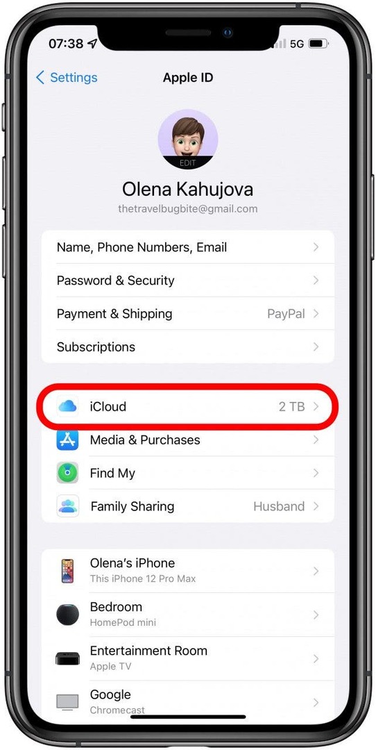 Докоснете iCloud.