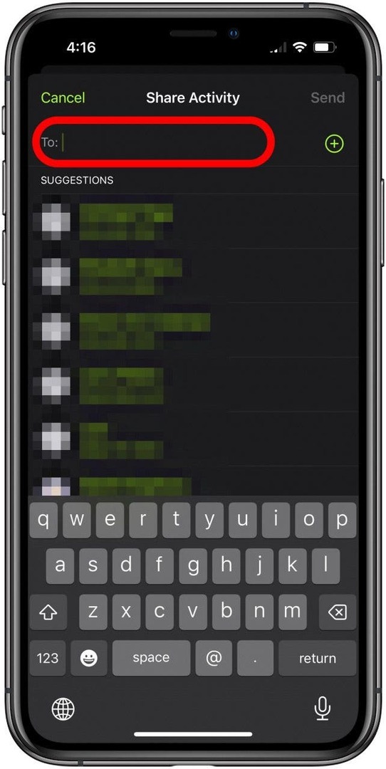 Aplikace Fitness Sdílet obrazovku aktivity pro vyhledávání kontaktů. Pole Komu je označeno.