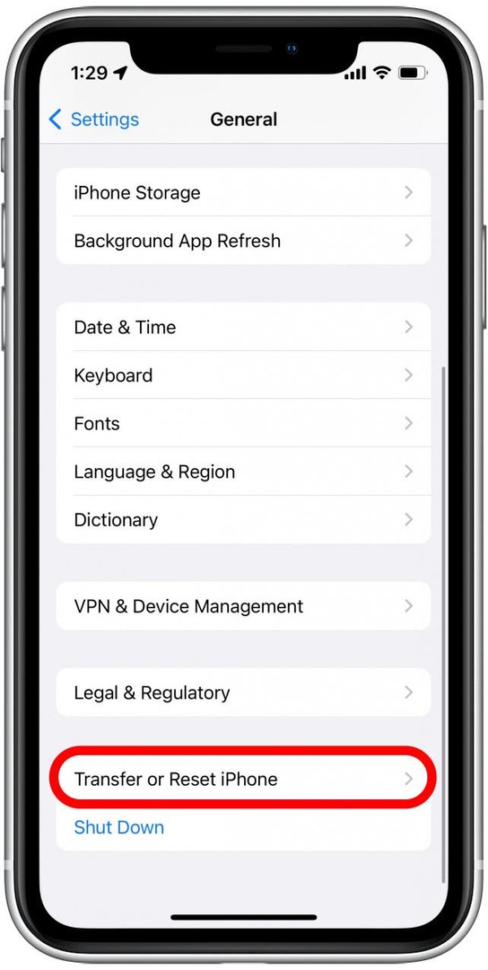 Faites défiler vers le bas et appuyez sur Transférer ou Réinitialiser l'iPhone.