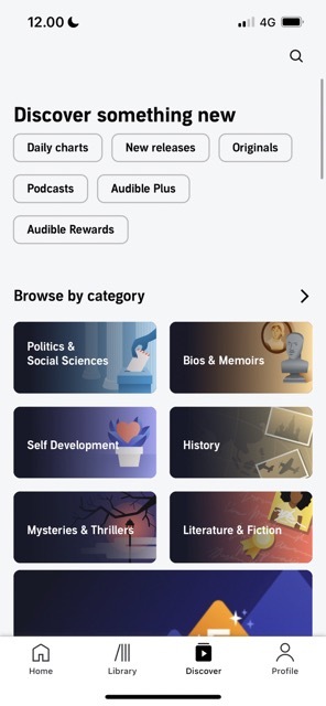 Екранна снимка, показваща различни жанрове в Audible за iOS