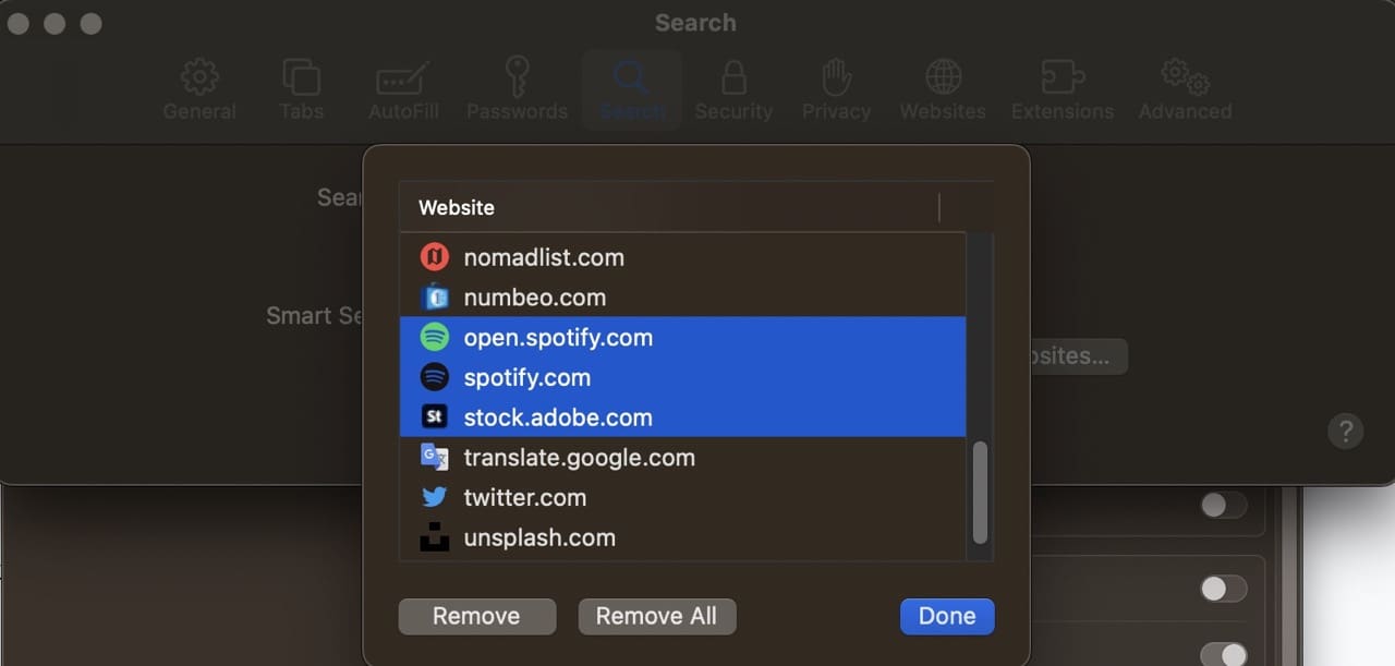 ภาพหน้าจอแสดงรายชื่อเว็บไซต์ใน Quick Website Search บน Safari