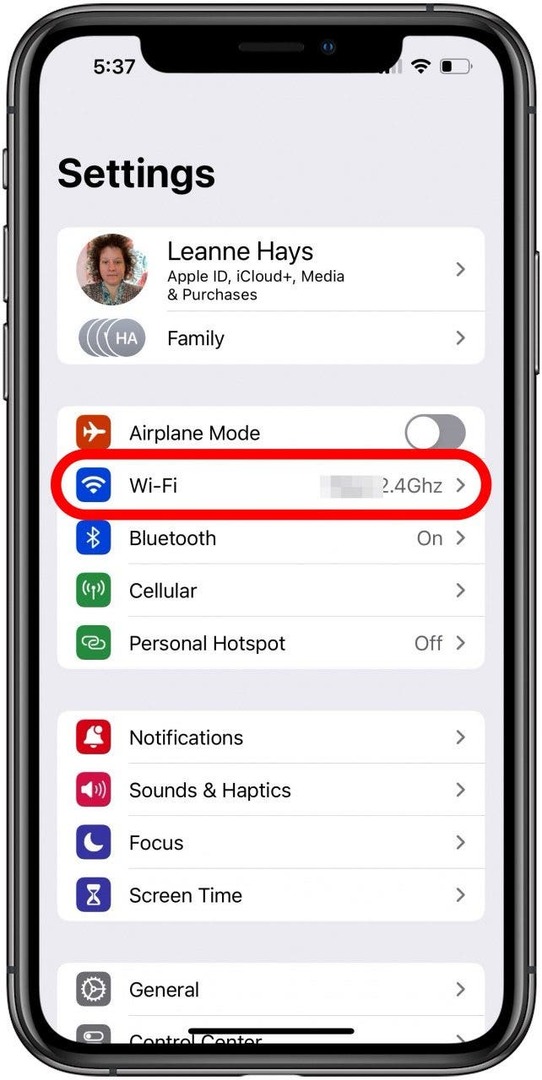 यदि वाईफाई आईफोन कनेक्ट नहीं होता है तो आईफोन वाईफाई सेटिंग्स पर टैप करें