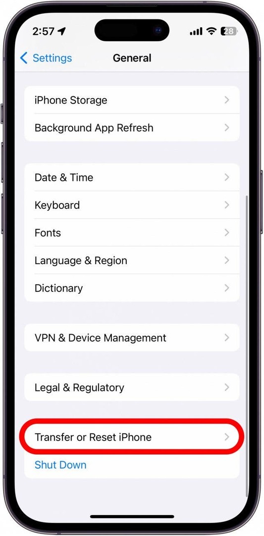 Faites défiler vers le bas et appuyez sur Transférer ou Réinitialiser l'iPhone.