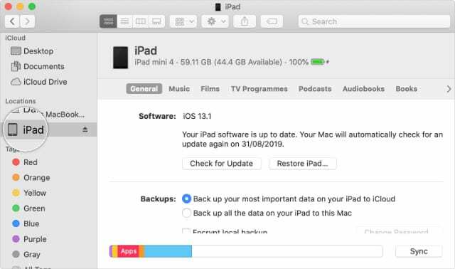 Opsi iPad di bawah Lokasi di Bilah Sisi Finder di macOS Catalina